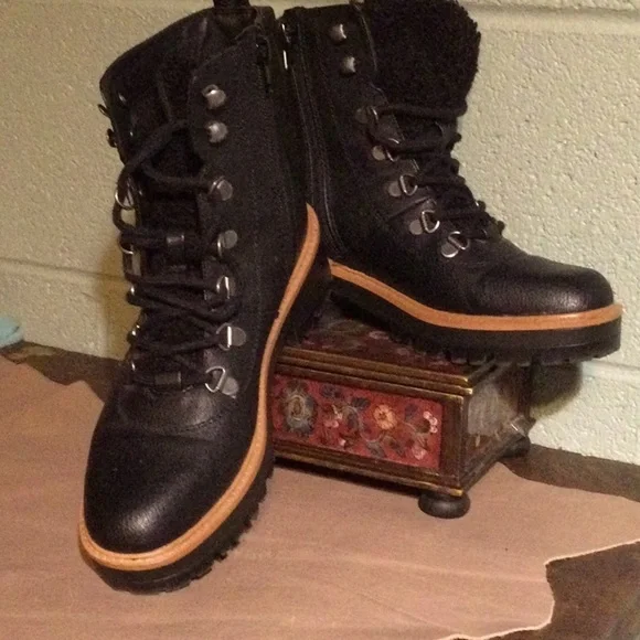 American Eagle Outfitters | Shoes | American Eagle Womens  display picture 3